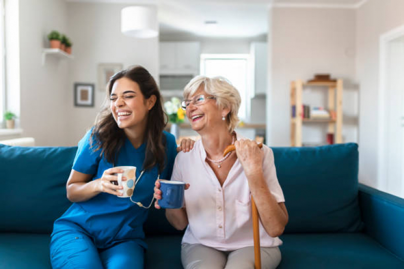 Atendimento Home Care para Idoso Contratar Água Funda - Atendimento Domiciliar para Idoso com Debilidade Física